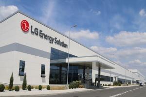 “LG에너지솔루션, 투자 속도 조절 불가피…낮은 가동률 지속 예상”